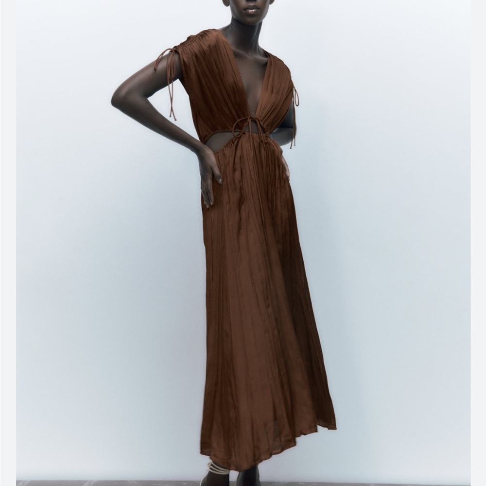 COPY - Zara maxi dress with cutout details size S